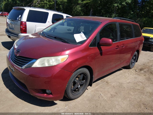 45282472 :رقم المزاد ، 5TDKK3DC7BS127479 vin ، 2011 Toyota Sienna Le V6 مزاد بيع