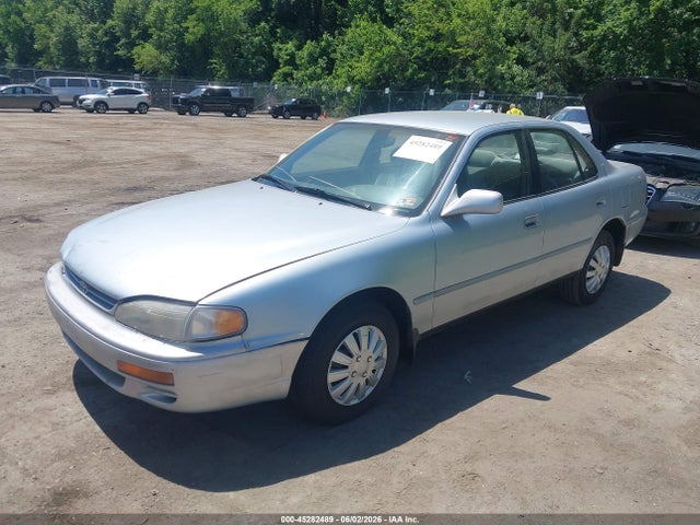 45282489 :رقم المزاد ، 4T1BG12K4TU740703 vin ، 1996 Toyota Camry Dx/le/xle مزاد بيع