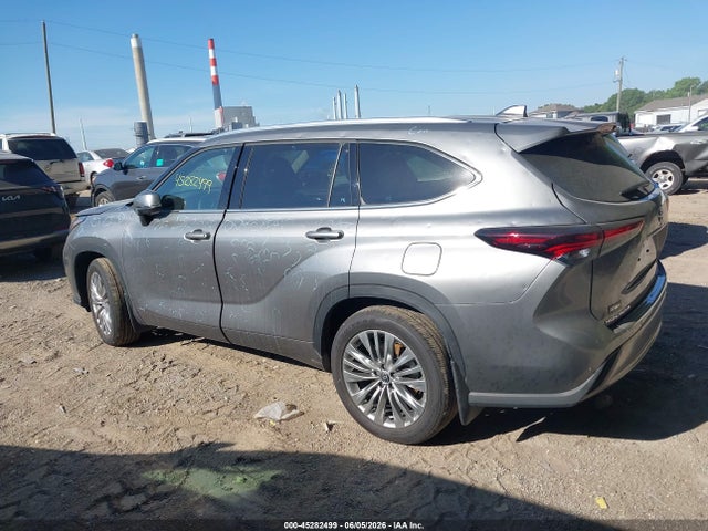 Toyota Highlander Hybrid Platinum 2026 5TDEBRCH6TS705666 Image 14