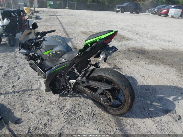 45282501 :رقم المزاد ، JKAEXKG13KDA31442 vin ، 2019 Kawasaki Ex400 مزاد بيع