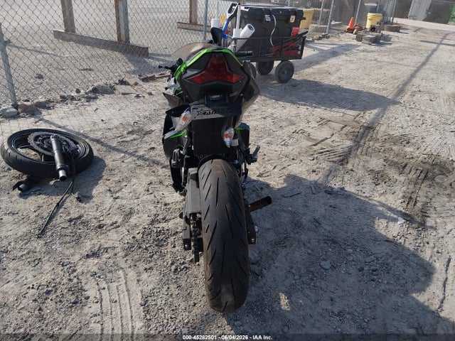 45282501 :رقم المزاد ، JKAEXKG13KDA31442 vin ، 2019 Kawasaki Ex400 مزاد بيع