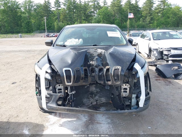 1C4PJLAB0EW163541 Jeep Cherokee Sport