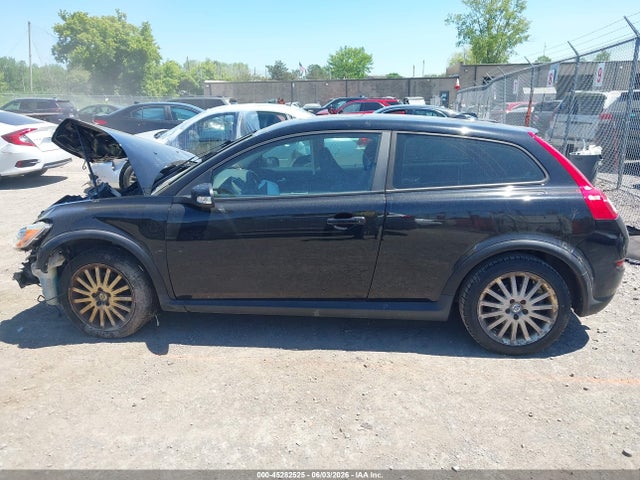 45282525 :رقم المزاد ، YV1672MKXB2224052 vin ، 2011 Volvo C30 مزاد بيع