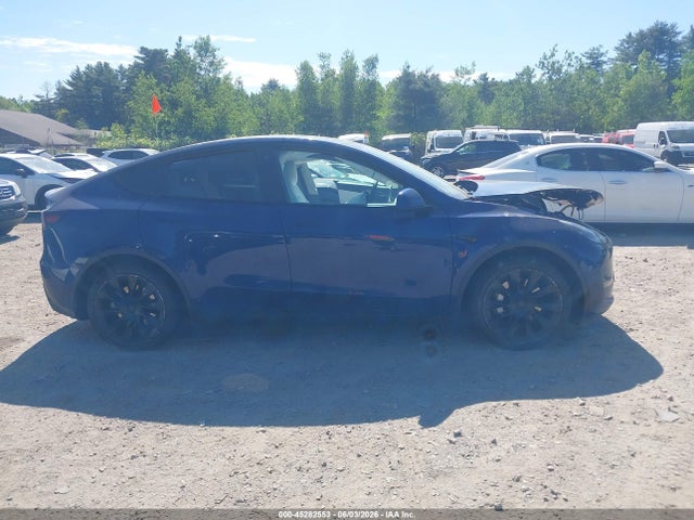 2022 Tesla Model Y Long Range Dual Motor All-wheel Drive მანქანა იყიდება აუქციონზე, vin: 7SAYGAEE4NF314416, აუქციონის ნომერი: 45282553