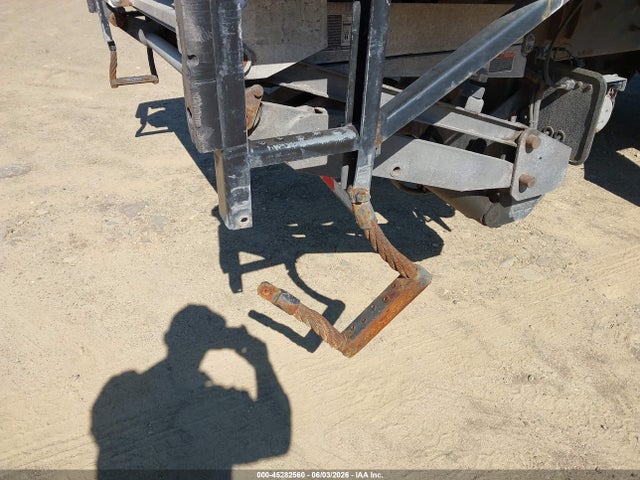Продажа на аукционе авто 2019 Freightliner M2 106, vin: 1FVACWFCXKHKB8967, номер лота: 45282560