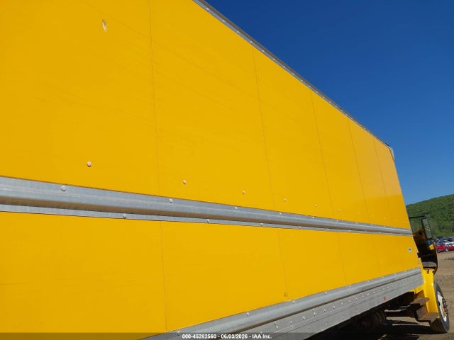 Продажа на аукционе авто 2019 Freightliner M2 106, vin: 1FVACWFCXKHKB8967, номер лота: 45282560
