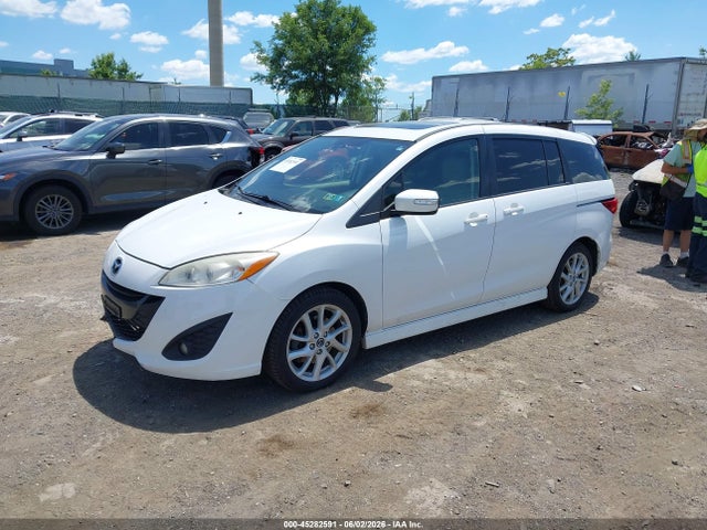 Mazda Mazda5 Grand Touring 2015 JM1CW2DL0F0179659 Image 2