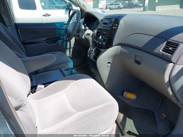 Продажа на аукционе авто 2005 Toyota Sienna Le, vin: 5TDZA23C05S295871, номер лота: 45282604
