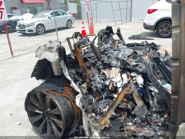 Aukcja sprzedaży 2022 Tesla Model X Plaid Tri Motor All-wheel Drive, vin: 7SAXCBE69NF340581, numer aukcji: 45282606