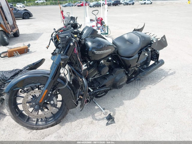 Harley-Davidson FLHXS 2019 1HD1KRP12KB612594 Image 2