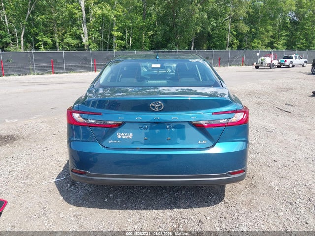 45282731 :رقم المزاد ، 4T1DAACK7SU186998 vin ، 2025 Toyota Camry Le مزاد بيع