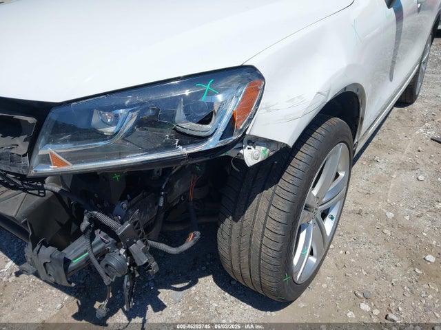 Продаж на аукціоні авто 2017 Volkswagen Touareg V6 Executive, vin: WVGGF7BP3HD006259, номер лоту: 45282745
