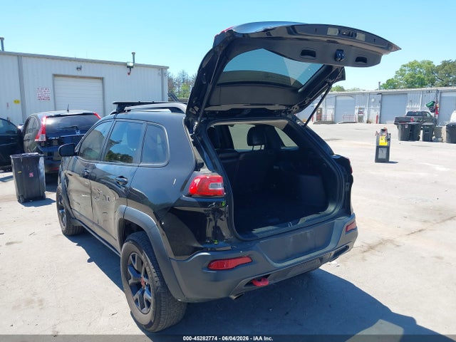 45282774 :رقم المزاد ، 1C4PJMBS7FW522471 vin ، 2015 Jeep Cherokee Trailhawk مزاد بيع