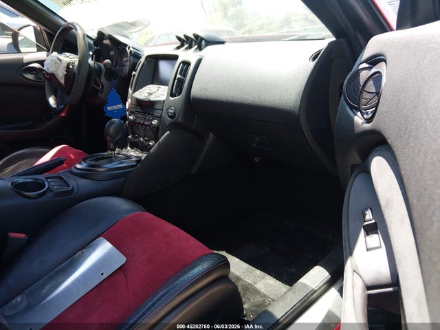 45282780 :رقم المزاد ، JN1AZ4EH4HM950952 vin ، 2017 Nissan 370z Nismo Tech مزاد بيع