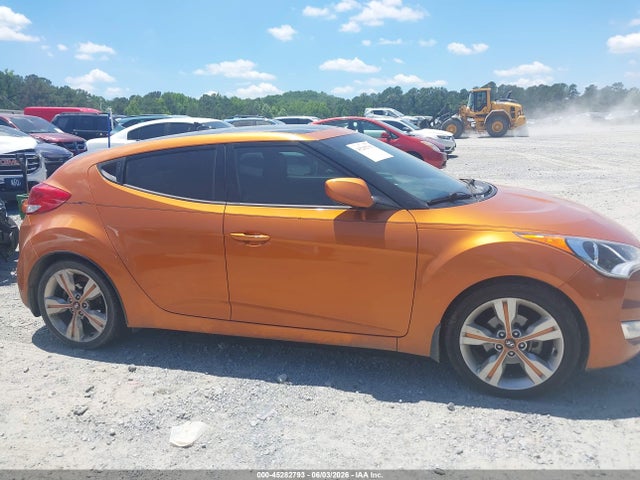 Auction sale of the 2016 Hyundai Veloster, vin: KMHTC6AD4GU293845, lot number: 45282793