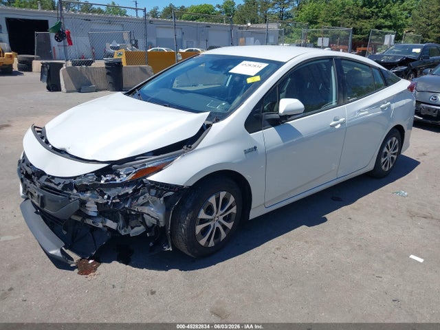 45282834 :رقم المزاد ، JTDKAMFP8M3189938 vin ، 2021 Toyota Prius Prime Xle مزاد بيع