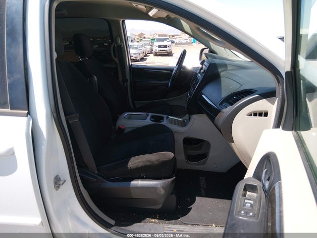 2015 Dodge Grand Caravan Sxt მანქანა იყიდება აუქციონზე, vin: 2C4RDGCG6FR630875, აუქციონის ნომერი: 45282836