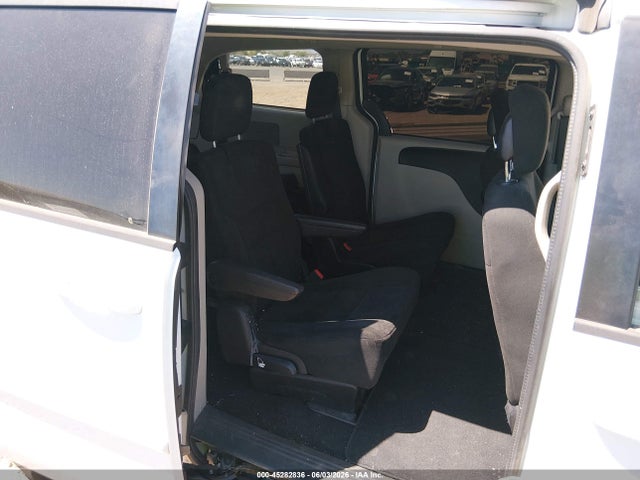 2015 Dodge Grand Caravan Sxt მანქანა იყიდება აუქციონზე, vin: 2C4RDGCG6FR630875, აუქციონის ნომერი: 45282836