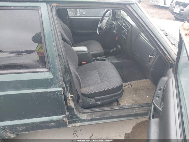 2000 Jeep Cherokee Classic მანქანა იყიდება აუქციონზე, vin: 1J4FF58S4YL161130, აუქციონის ნომერი: 45283012