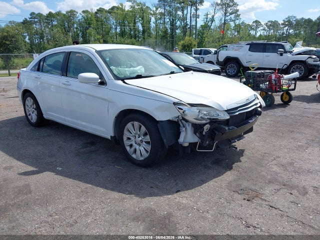 2014 Chrysler 200 Lx მანქანა იყიდება აუქციონზე, vin: 1C3CCBAB8EN206259, აუქციონის ნომერი: 45283016