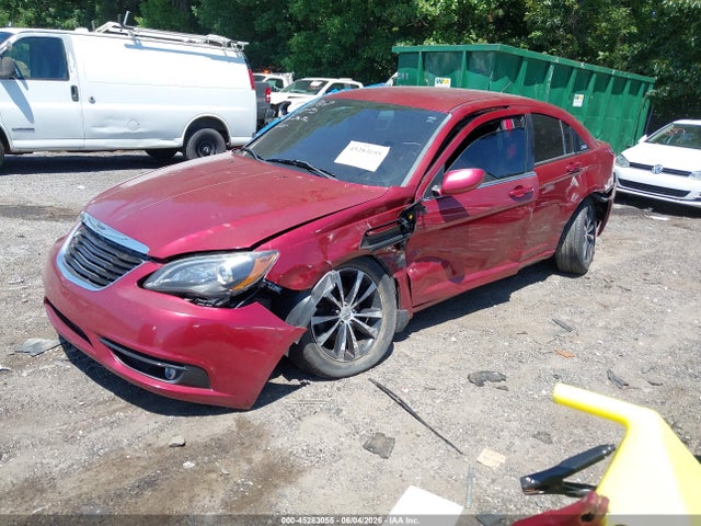 45283055 :رقم المزاد ، 1C3CCBBB8DN539767 vin ، 2013 Chrysler 200 Touring مزاد بيع