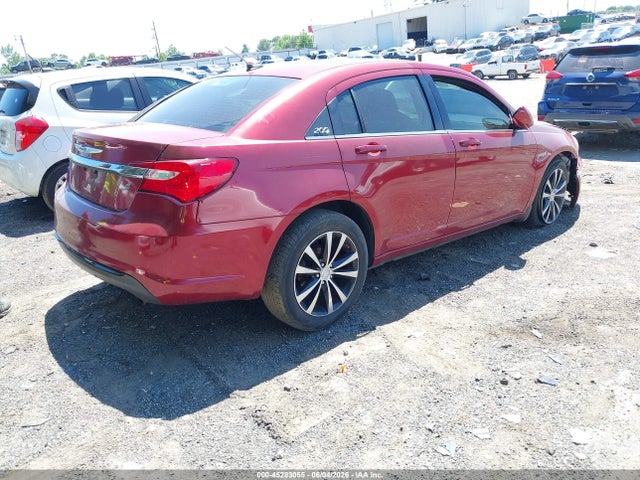 45283055 :رقم المزاد ، 1C3CCBBB8DN539767 vin ، 2013 Chrysler 200 Touring مزاد بيع