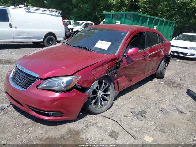 45283055 :رقم المزاد ، 1C3CCBBB8DN539767 vin ، 2013 Chrysler 200 Touring مزاد بيع