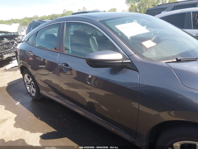 Продажа на аукционе авто 2017 Honda Civic Lx, vin: 19XFC2F57HE055886, номер лота: 45283080