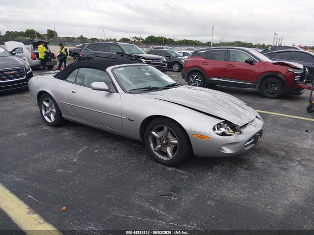 45283134 :رقم المزاد ، SAJGX2046XC034043 vin ، 1999 Jaguar Xk8 مزاد بيع