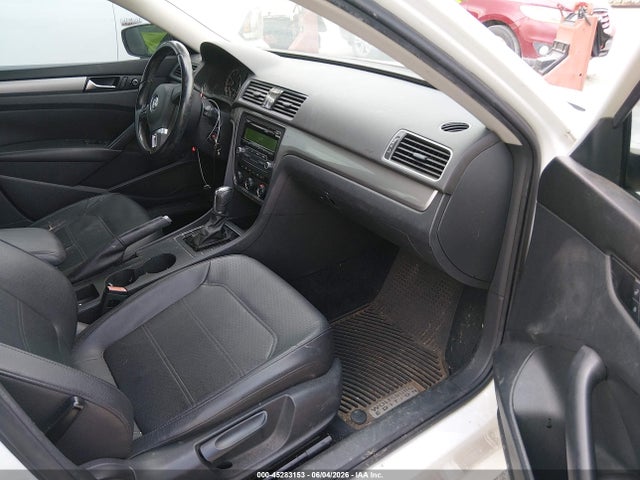 45283153 :رقم المزاد ، 1VWAT7A33EC034370 vin ، 2014 Volkswagen Passat 1.8t Wolfsburg Edition مزاد بيع