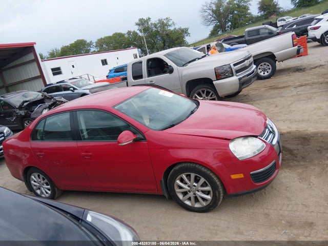45283185 :رقم المزاد ، 3VWAX7AJ1AM109837 vin ، 2010 Volkswagen Jetta Limited Edition مزاد بيع