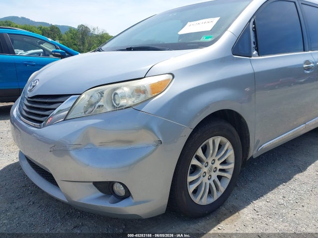 Продаж на аукціоні авто 2014 Toyota Sienna Xle V6 8 Passenger, vin: 5TDYK3DC7ES419213, номер лоту: 45283188