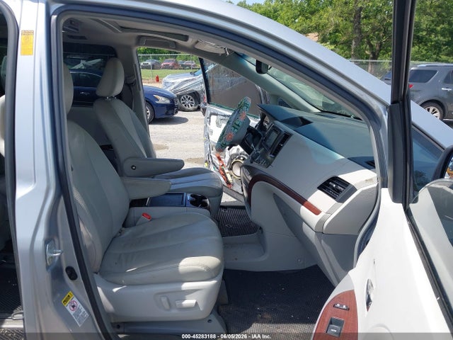 Продаж на аукціоні авто 2014 Toyota Sienna Xle V6 8 Passenger, vin: 5TDYK3DC7ES419213, номер лоту: 45283188