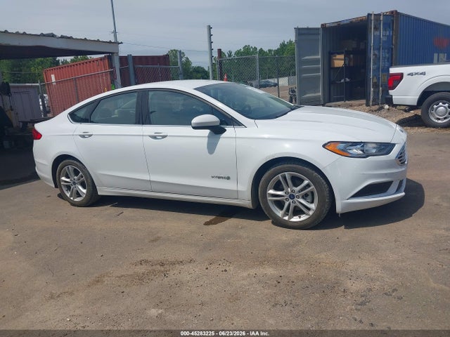 3FA6P0UU8JR100177 Ford Fusion Hybrid S