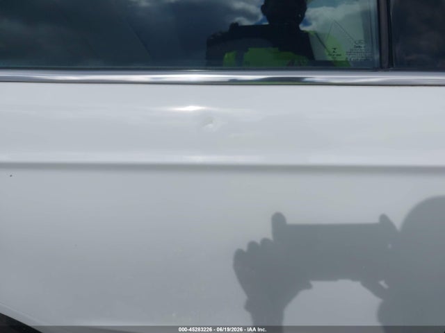 3FA6P0UU1JR282059 Ford Fusion Hybrid S
