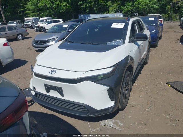 Toyota BZ4X XLE 2024 JTMAAAAA5RA034991 Image 12