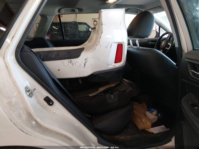2015 Subaru Outback 3.6r Limited მანქანა იყიდება აუქციონზე, vin: 4S4BSENC2F3289226, აუქციონის ნომერი: 45283253
