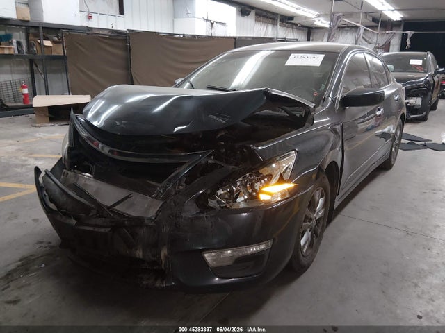 2015 Nissan Altima 2.5 S მანქანა იყიდება აუქციონზე, vin: 1N4AL3AP4FN896183, აუქციონის ნომერი: 45283397