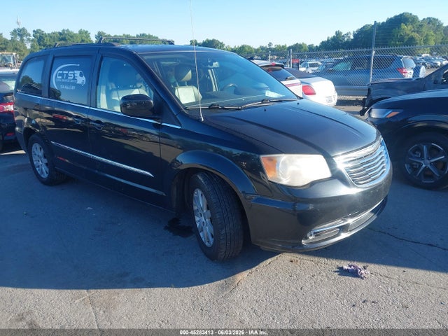 Auction sale of the 2013 Chrysler Town & Country Touring, vin: 2C4RC1BG4DR689972, lot number: 45283413
