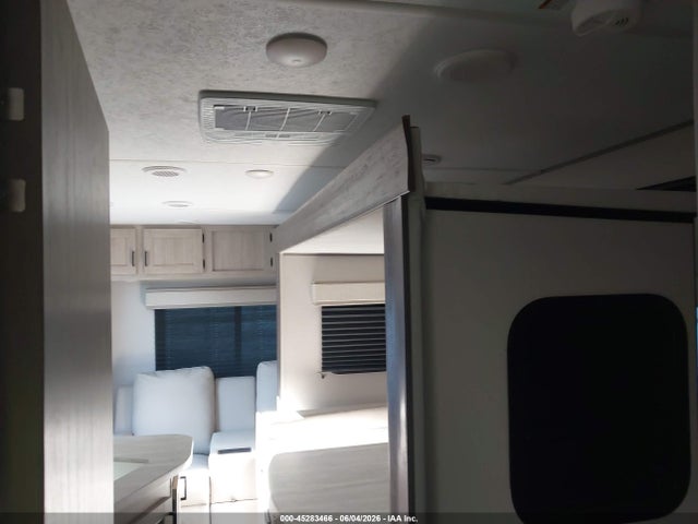 Coachmen Catalina 2024 5ZT2CAMB6RU042372 Image 14