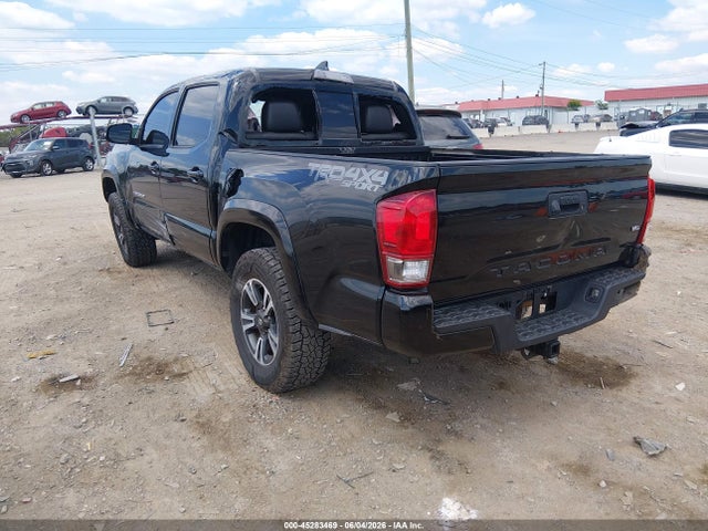 Toyota Tacoma 2017 5TFCZ5AN1HX075593 Image 3