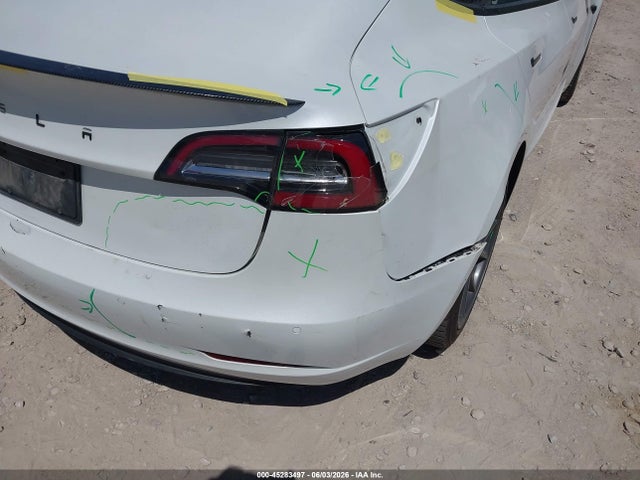 Tesla Model 3 Standard Range Plus Rear-wheel Drive 2021 5YJ3E1EA6MF921703 Image 18