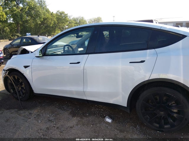 Продажа на аукционе авто 2021 Tesla Model Y Long Range Dual Motor All-wheel Drive, vin: 5YJYGDEE5MF208246, номер лота: 45283510