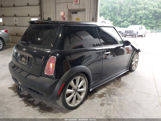 Продаж на аукціоні авто 2004 Mini Cooper S, vin: WMWRE33464TD80832, номер лоту: 45283565