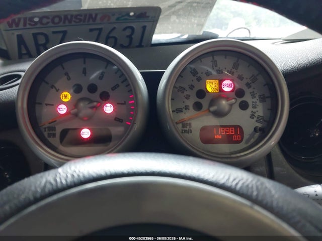 Продаж на аукціоні авто 2004 Mini Cooper S, vin: WMWRE33464TD80832, номер лоту: 45283565