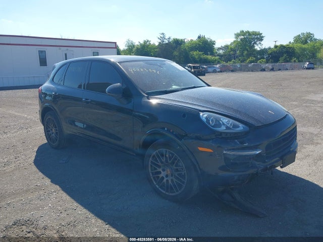 45283591 :رقم المزاد ، WP1AA2A24HKA80415 vin ، 2017 Porsche Cayenne Platinum Edition مزاد بيع