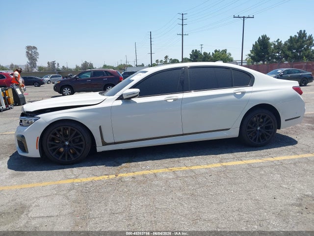 BMW 750i Xdrive 2021 WBA7U2C00MCF14736 Image 14