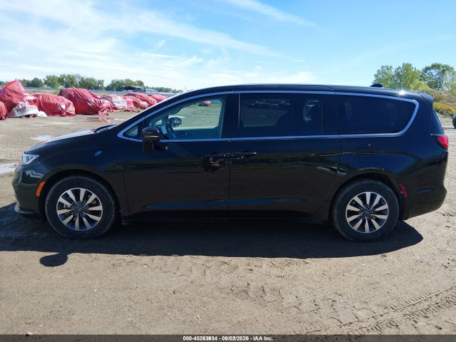 Chrysler Pacifica Hybrid Touring L 2023 2C4RC1L75PR572694 Image 15
