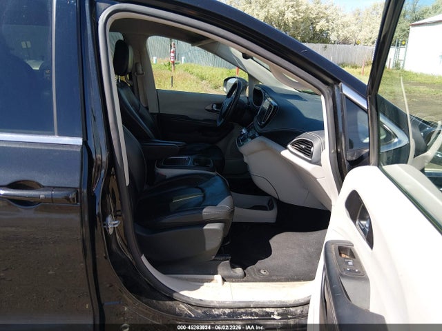 Chrysler Pacifica Hybrid Touring L 2023 2C4RC1L75PR572694 Image 5