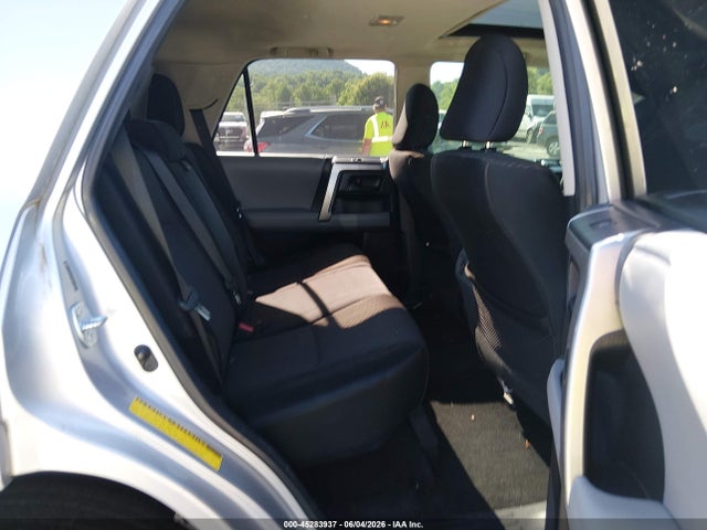45283937 :رقم المزاد ، JTEZU5JR0B5022992 vin ، 2011 Toyota 4runner Sr5 V6 مزاد بيع